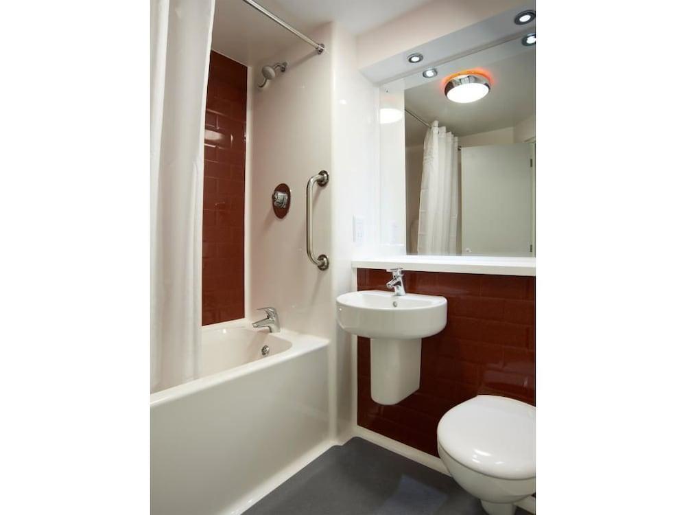 Travelodge Edinburgh Central Waterloo Place Εξωτερικό φωτογραφία