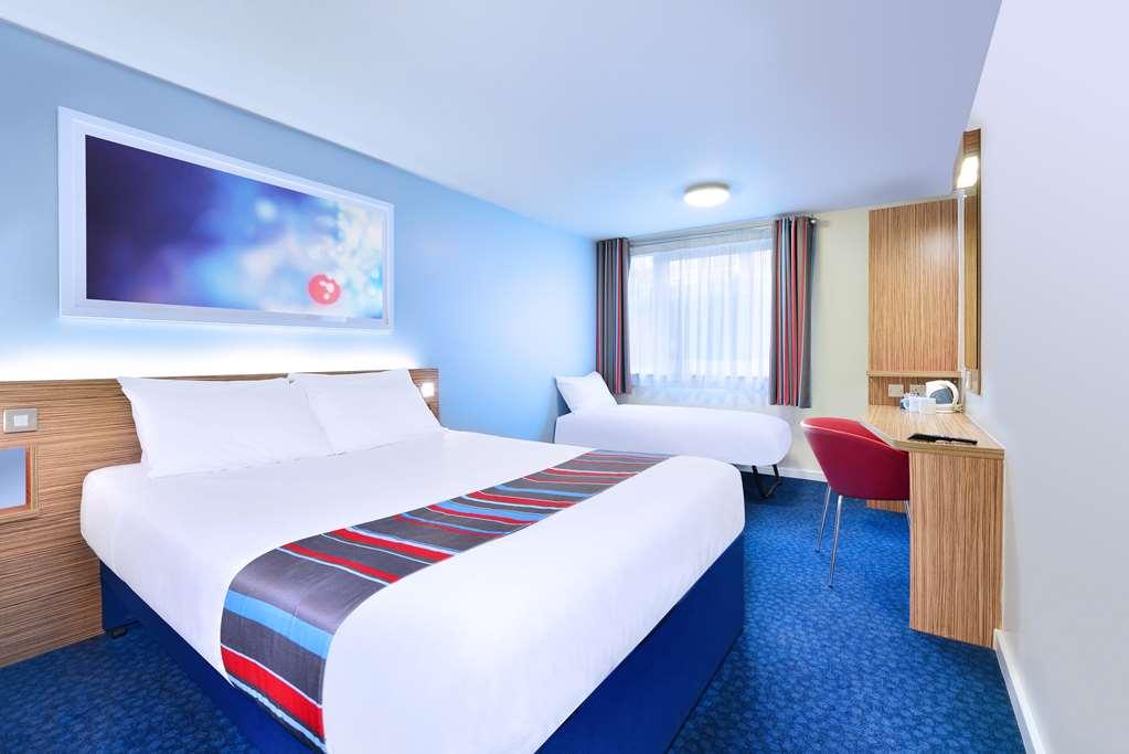Travelodge Edinburgh Central Waterloo Place Δωμάτιο φωτογραφία