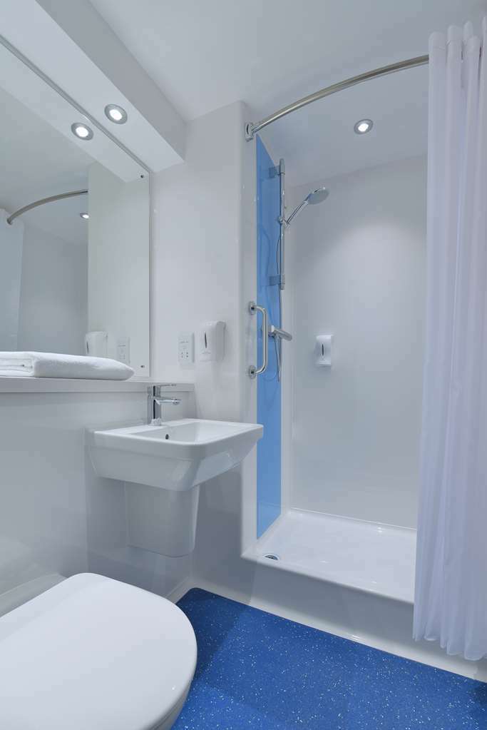 Travelodge Edinburgh Central Waterloo Place Δωμάτιο φωτογραφία